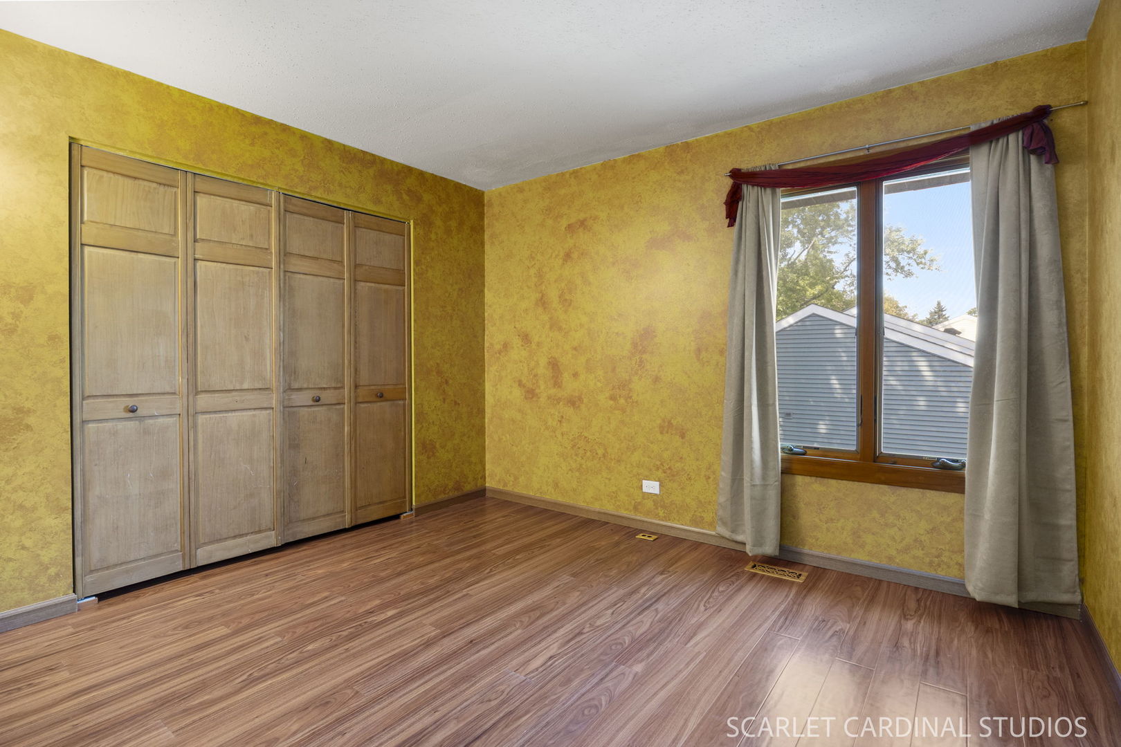 2s620 Hampton Drive Property Photo 15