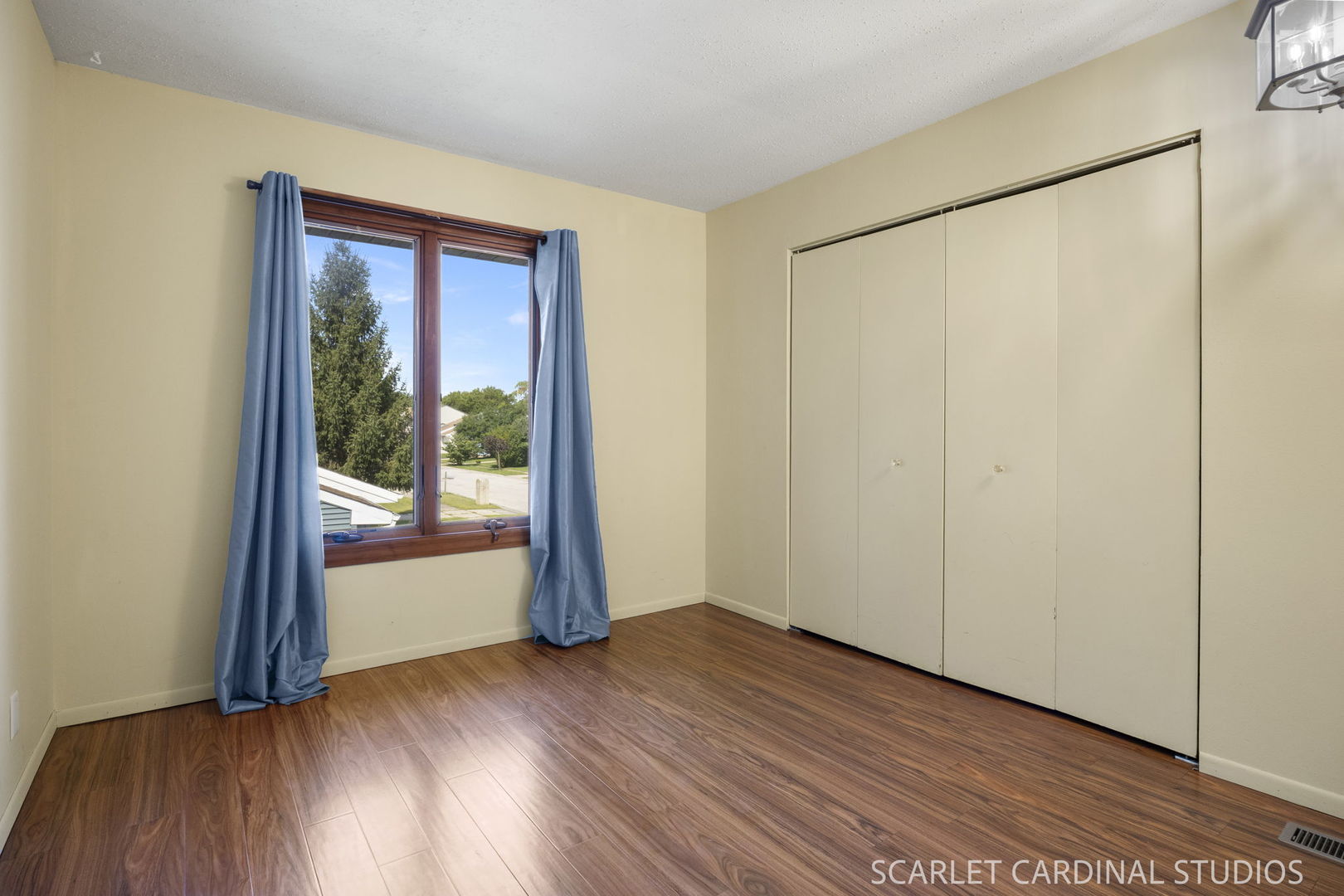 2s620 Hampton Drive Property Photo 16