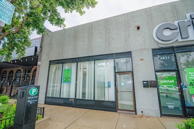 4827 W Irving Park Road Property Photo 4