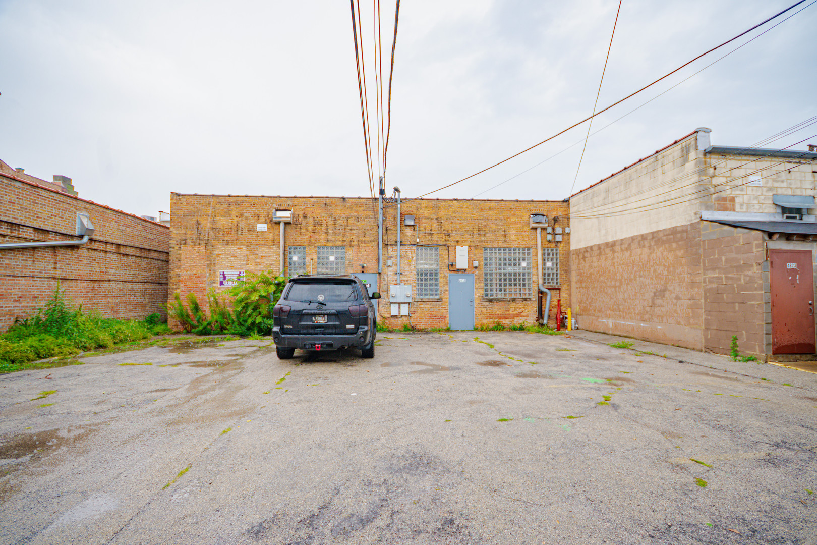4827 W Irving Park Road Property Photo 5