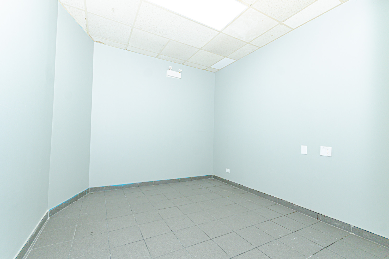 4827 W Irving Park Road Property Photo 19