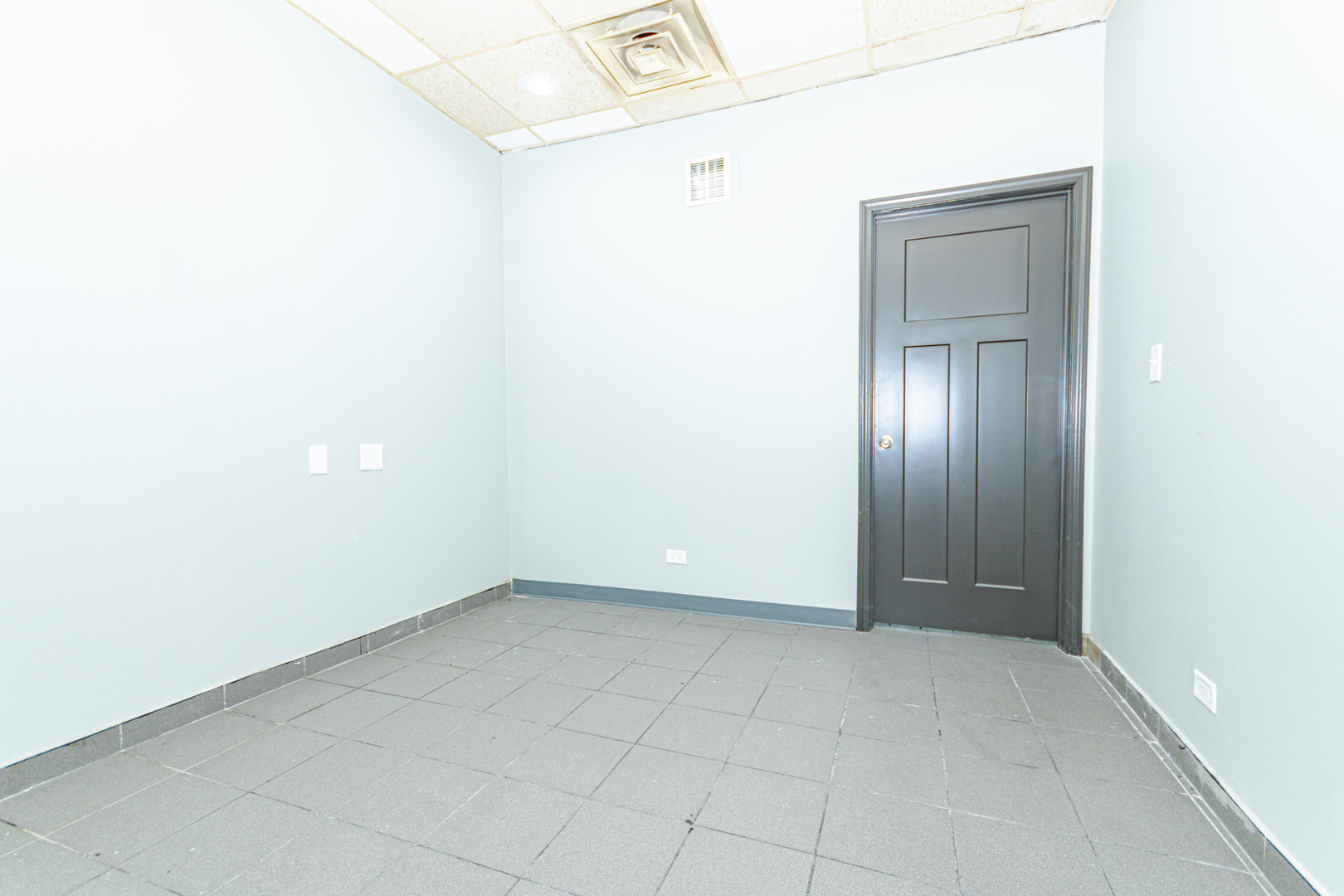4827 W Irving Park Road Property Photo 20