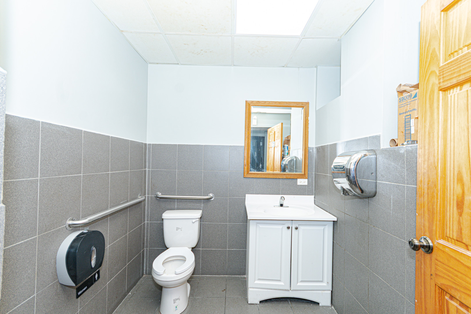 4827 W Irving Park Road Property Photo 22