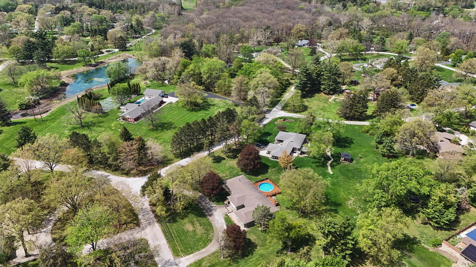1902 Golf Drive Property Photo 5