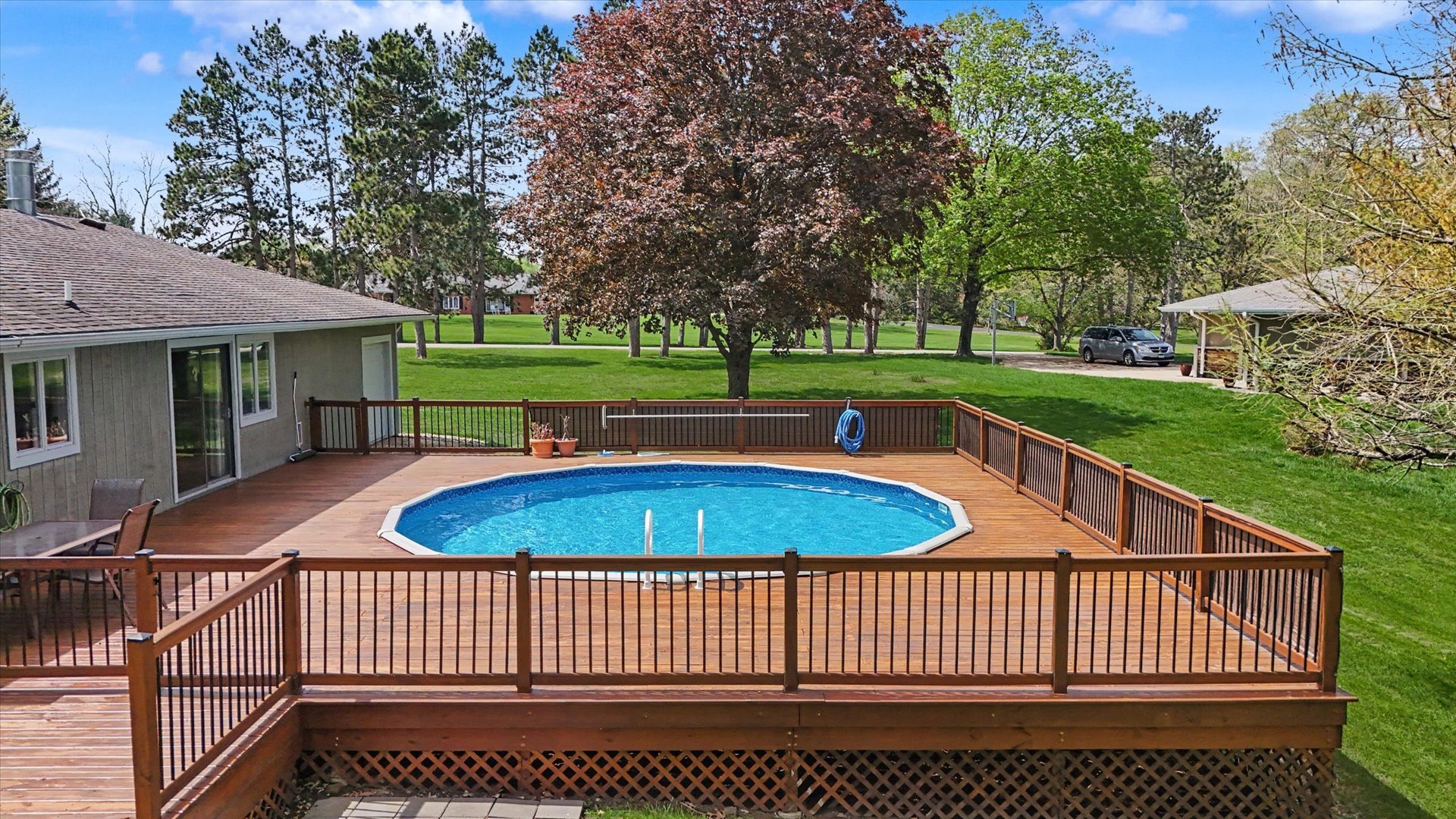 1902 Golf Drive Property Photo 6