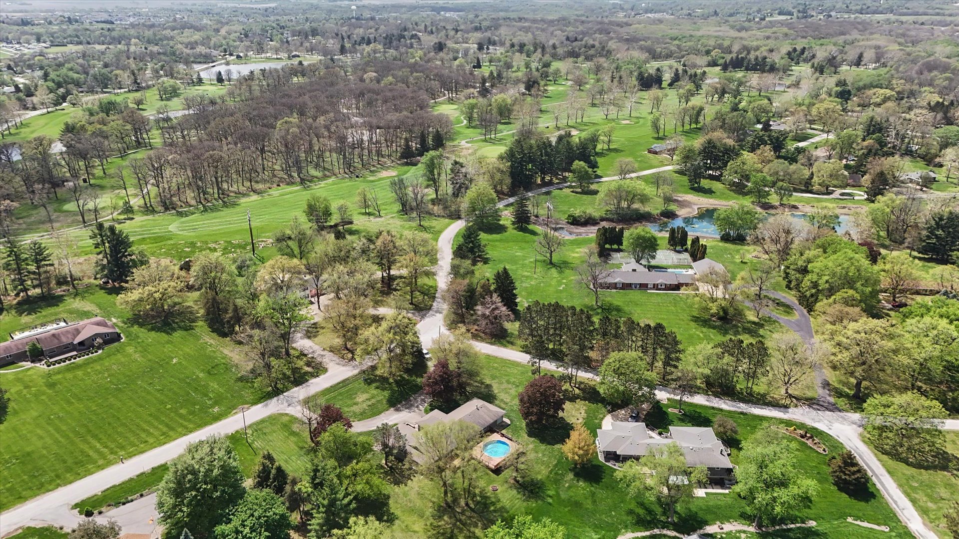 1902 Golf Drive Property Photo 9