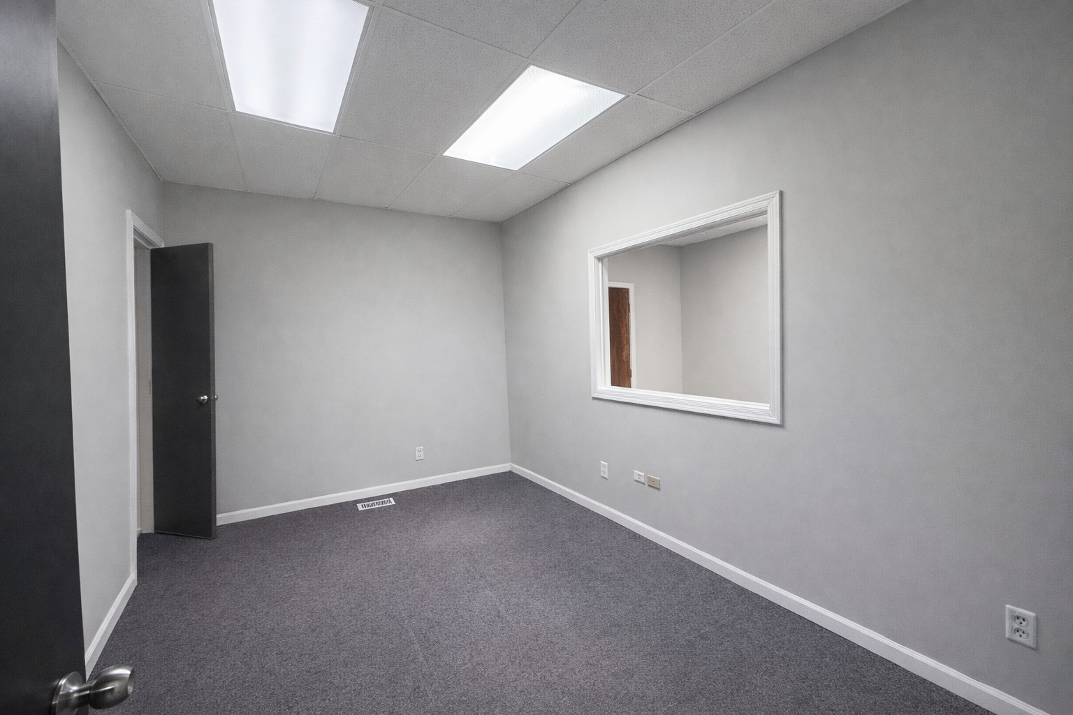 117 E 9th Street Property Photo 6