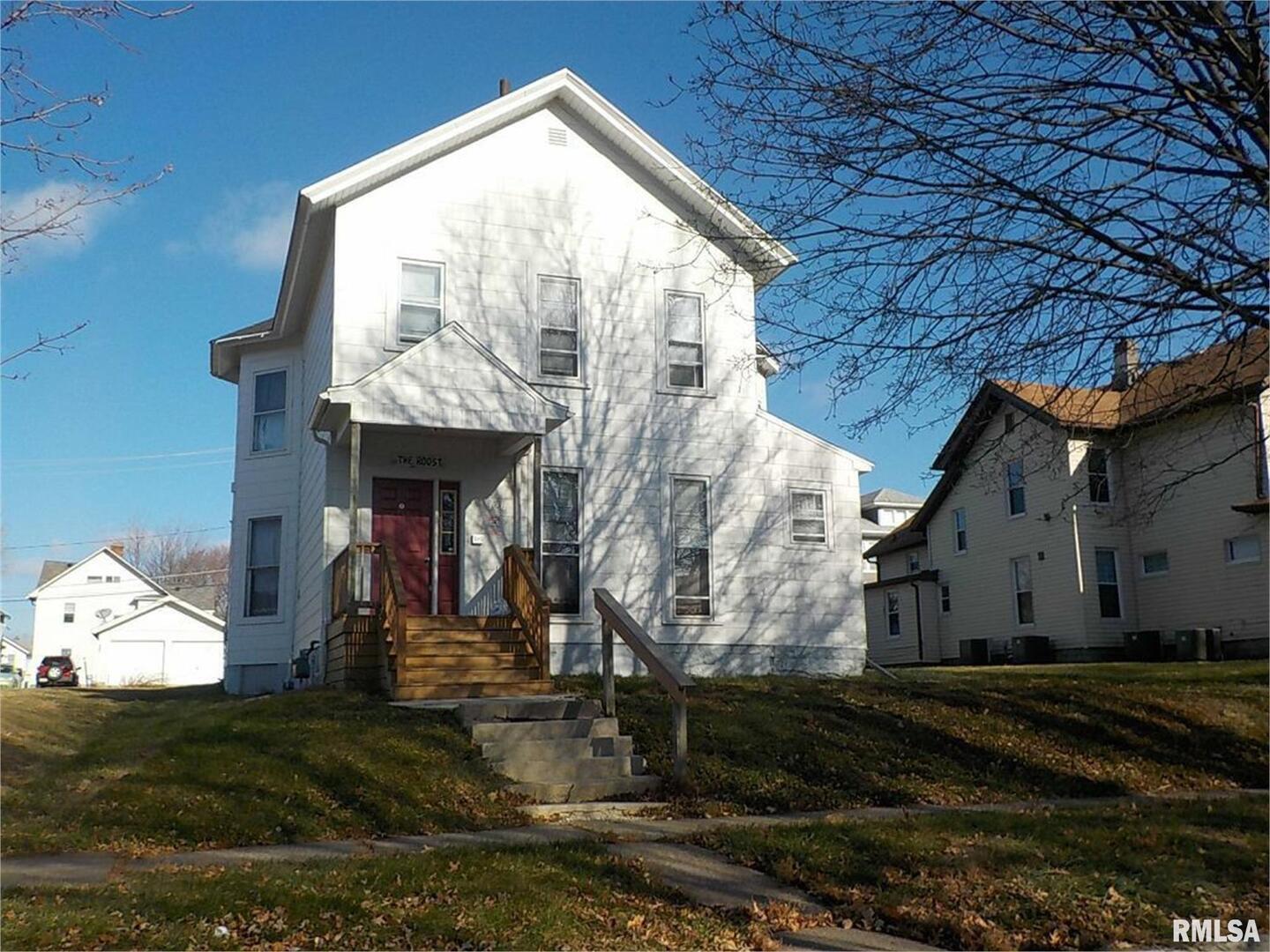 320 E 14th Street Property Photo 1