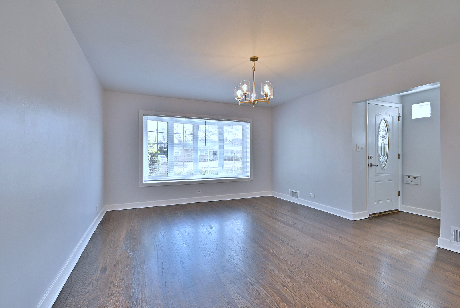 7142 N Keating Avenue Property Photo 3