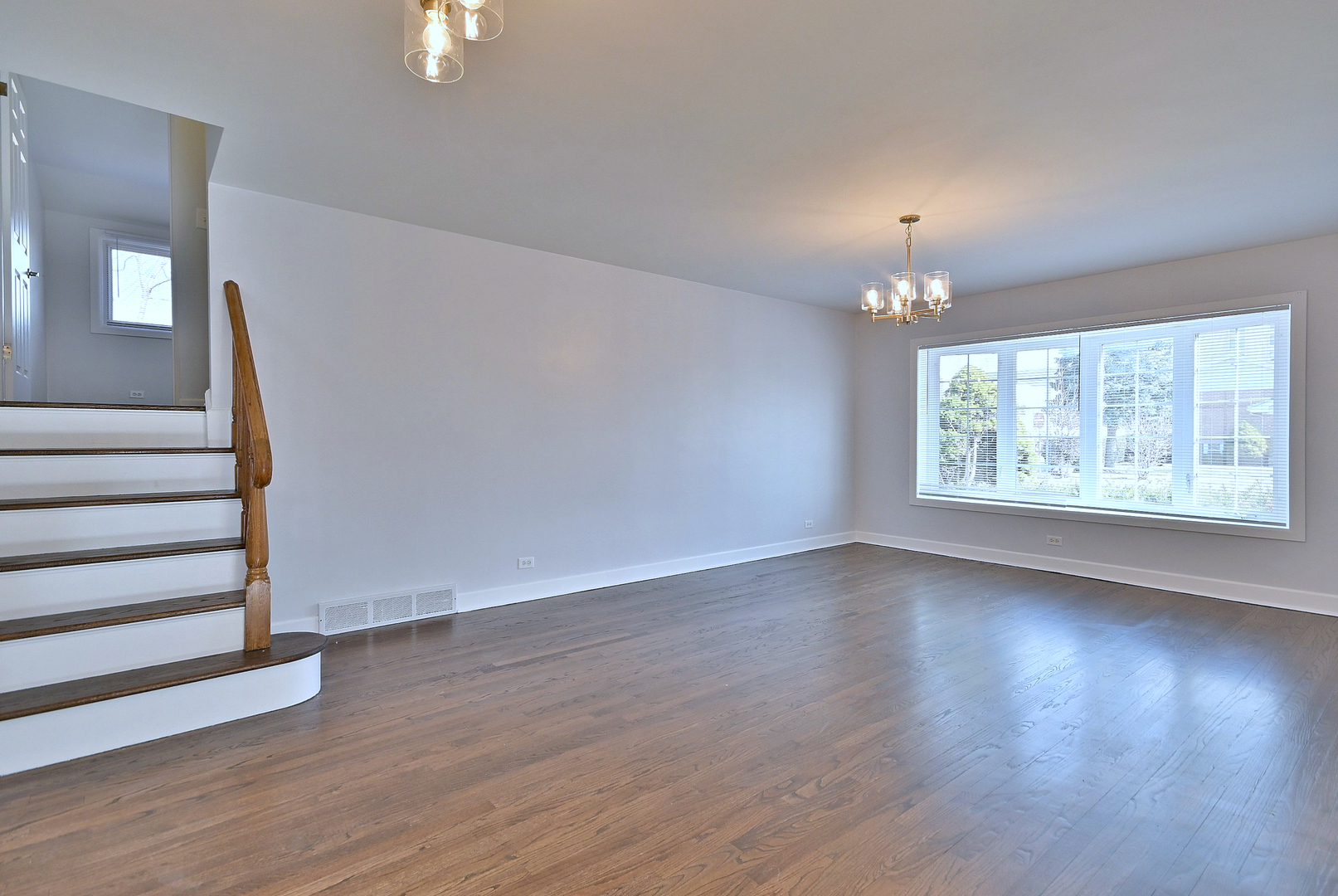 7142 N Keating Avenue Property Photo 5