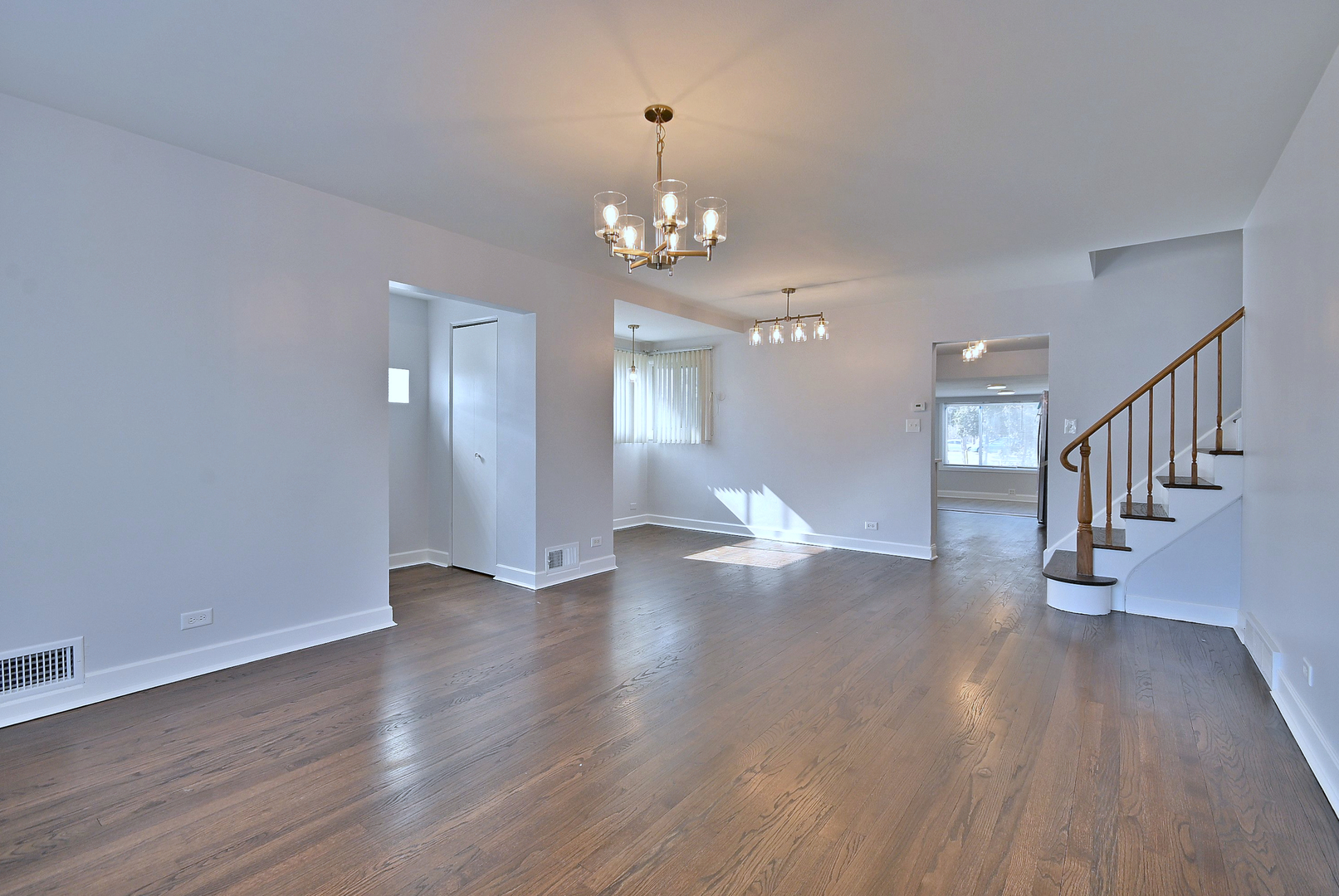 7142 N Keating Avenue Property Photo 6