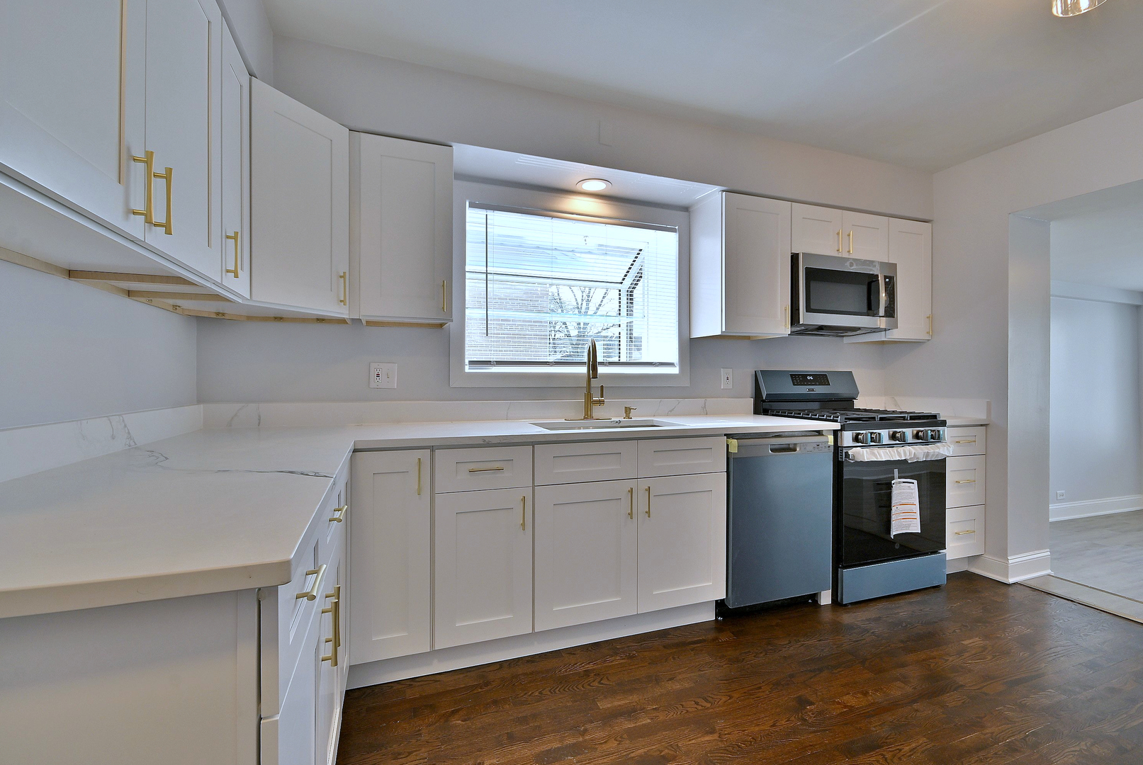 7142 N Keating Avenue Property Photo 10