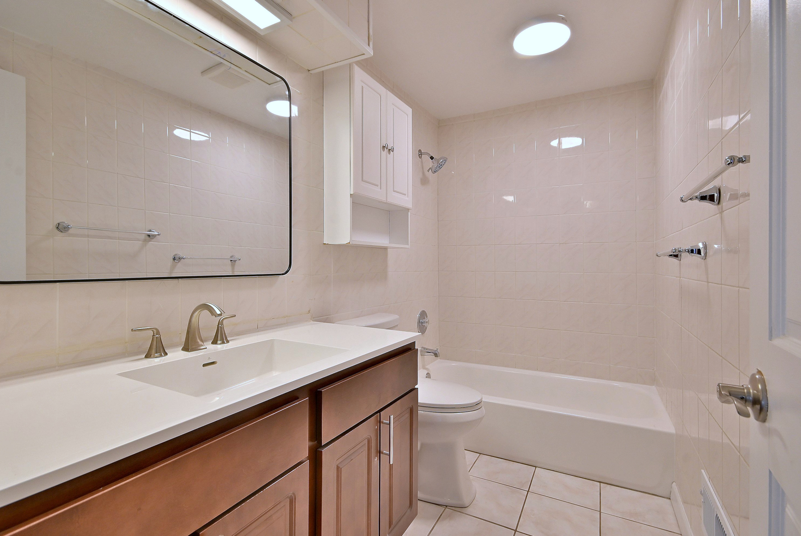 7142 N Keating Avenue Property Photo 16