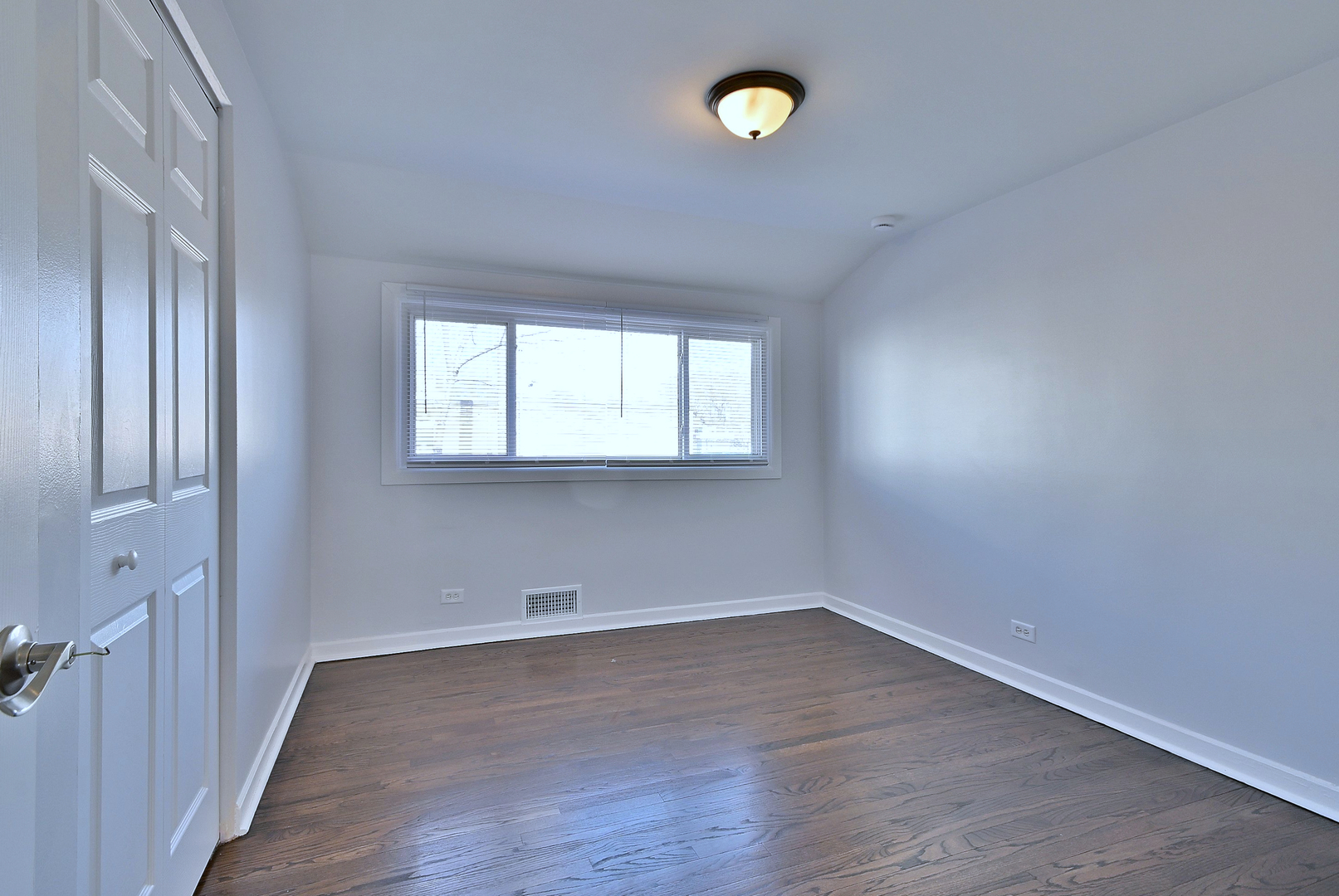 7142 N Keating Avenue Property Photo 20
