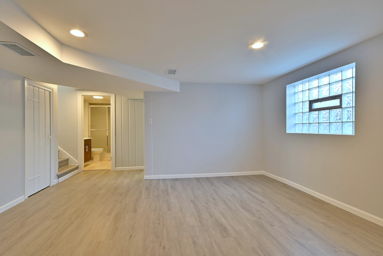 7142 N Keating Avenue Property Photo 28