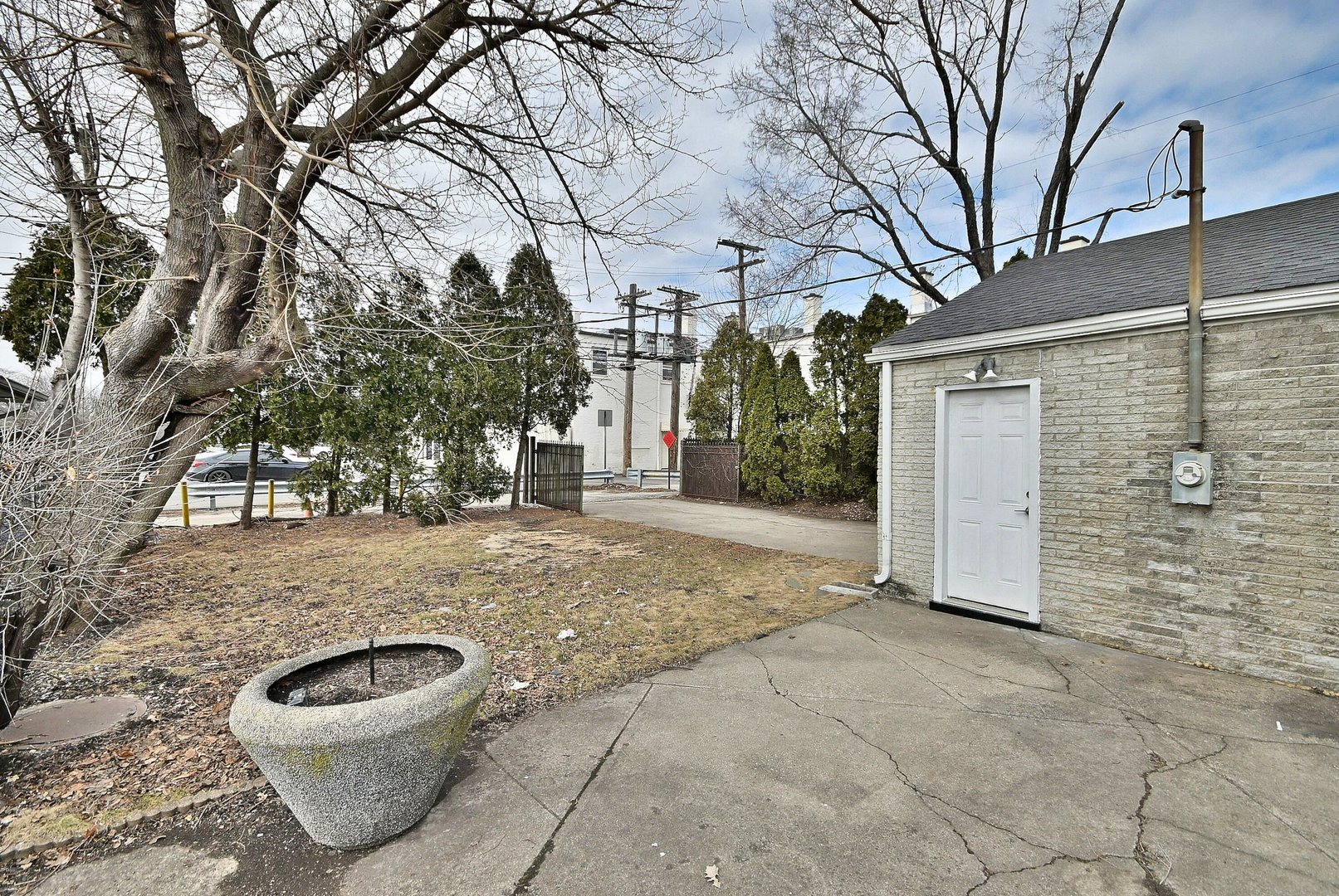 7142 N Keating Avenue Property Photo 30