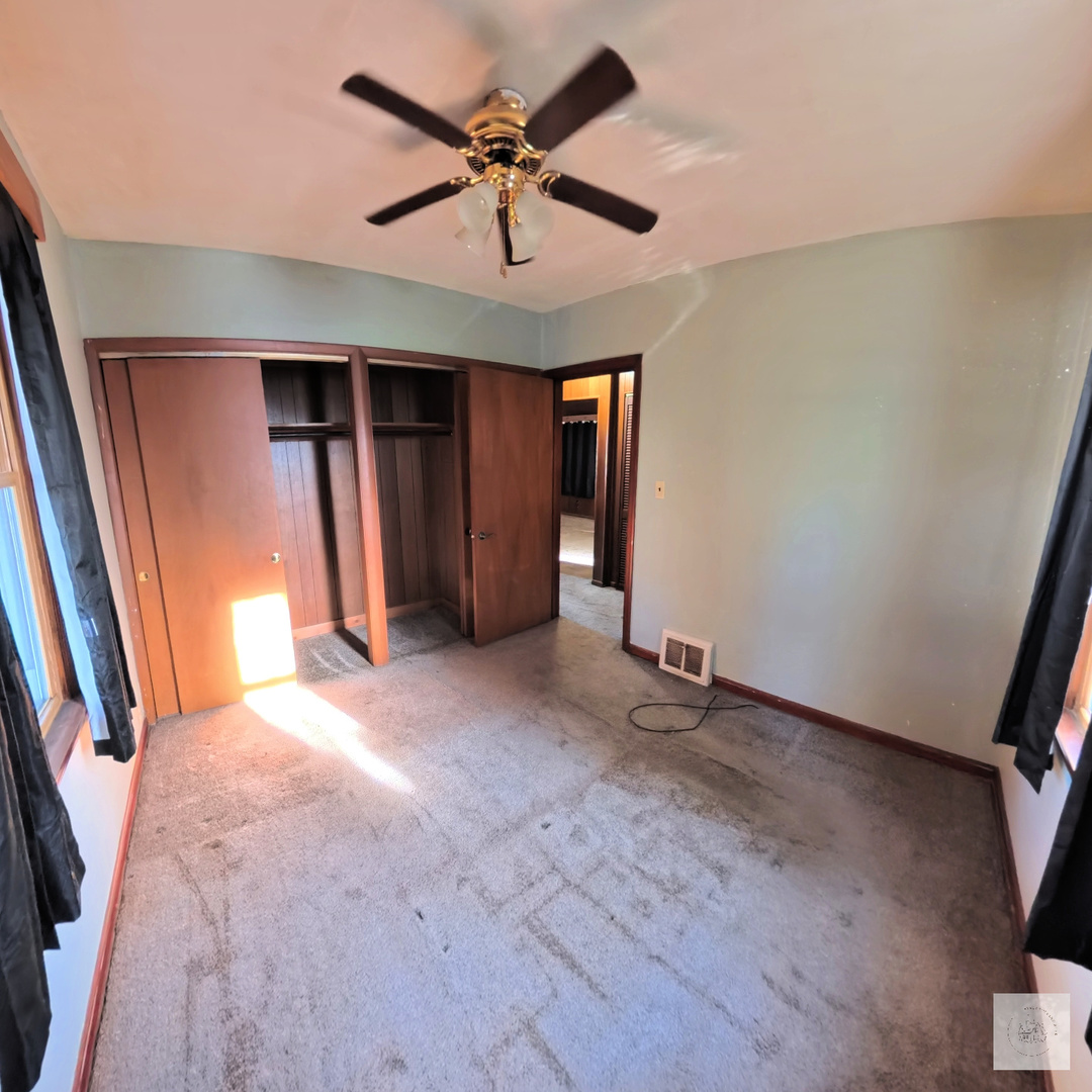 206 E 4th Street Property Photo 12