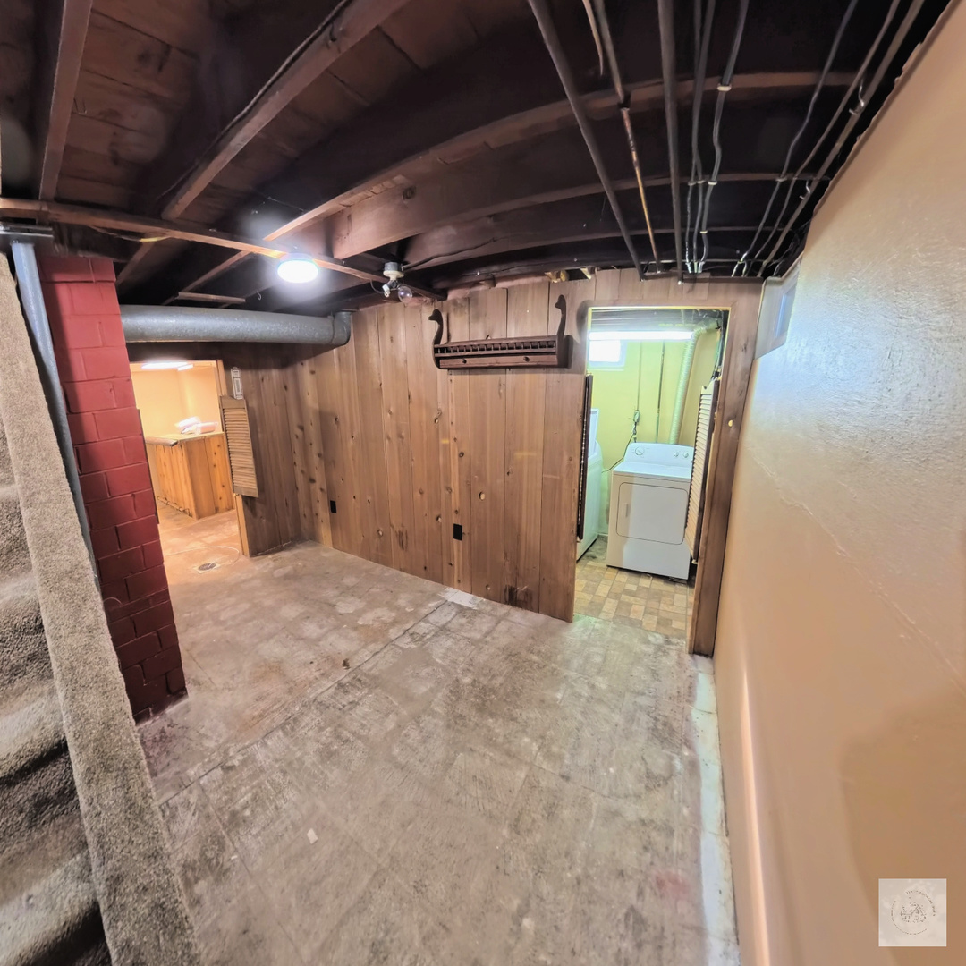 206 E 4th Street Property Photo 20