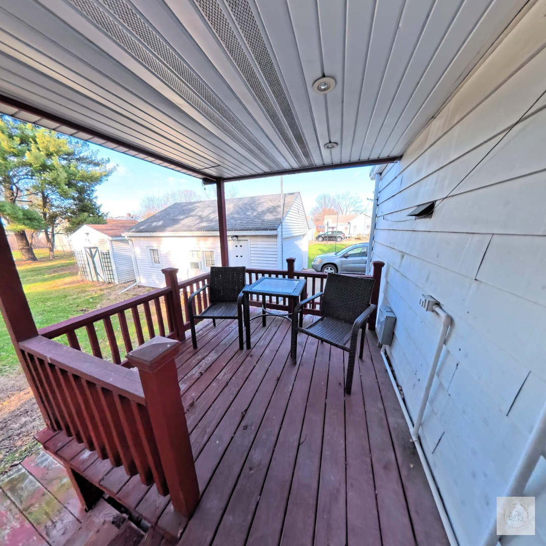 206 E 4th Street Property Photo 29