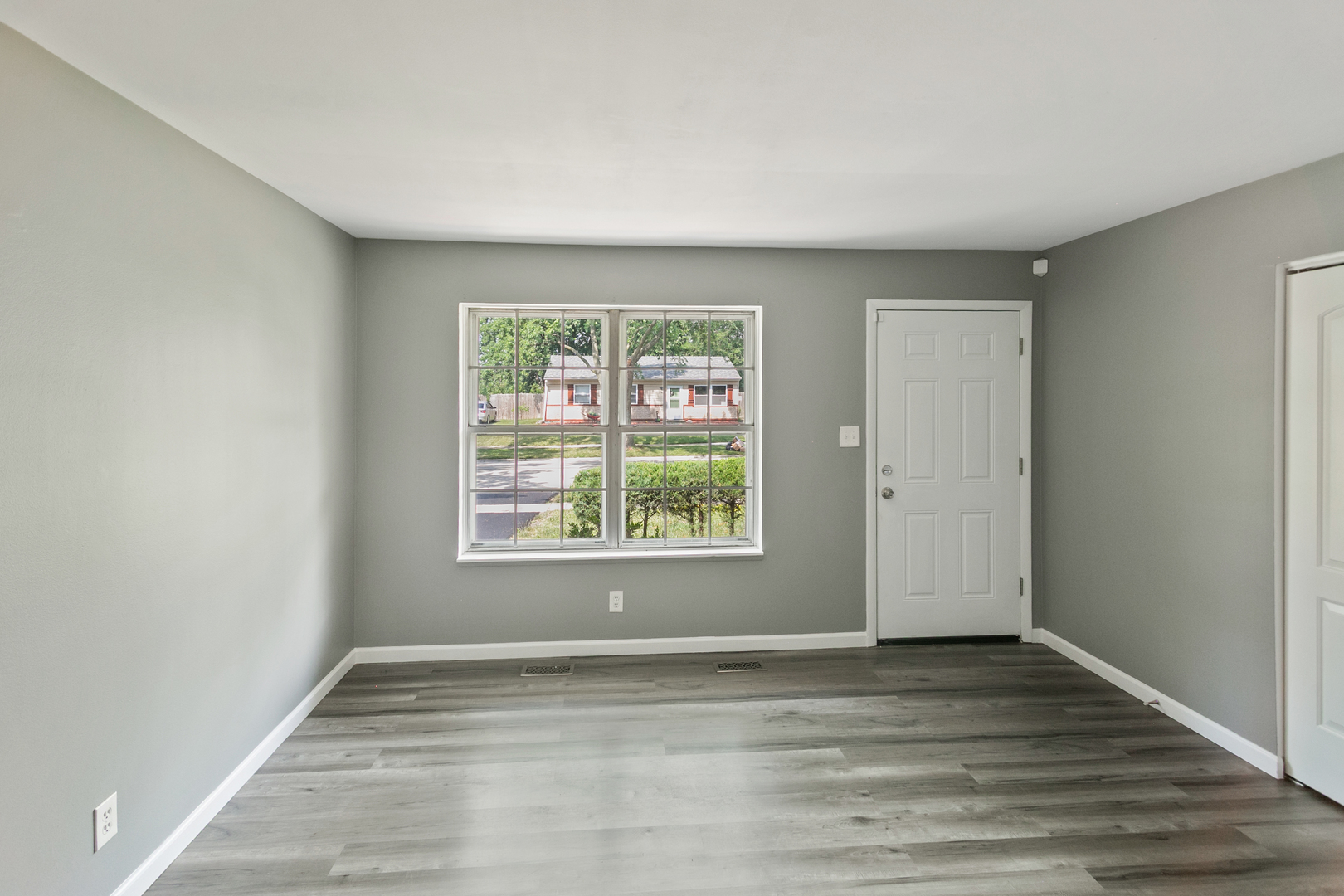 164 Galewood Drive Property Photo 6