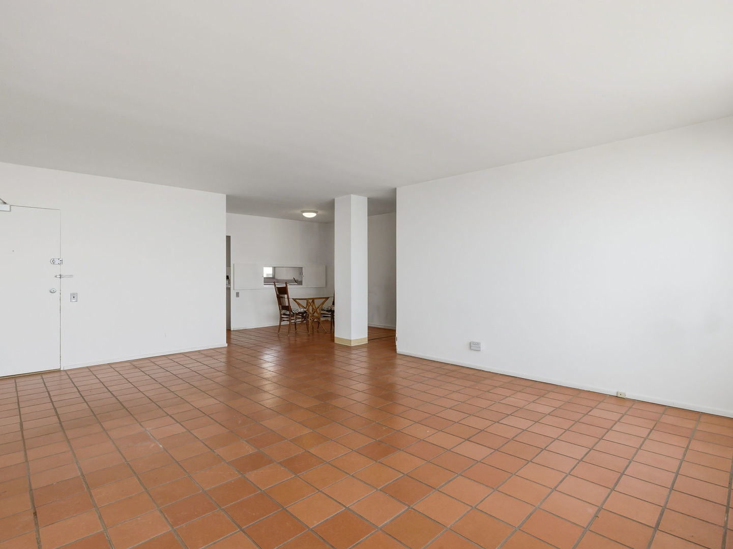 5530 S Shore Drive 17a Property Photo 3
