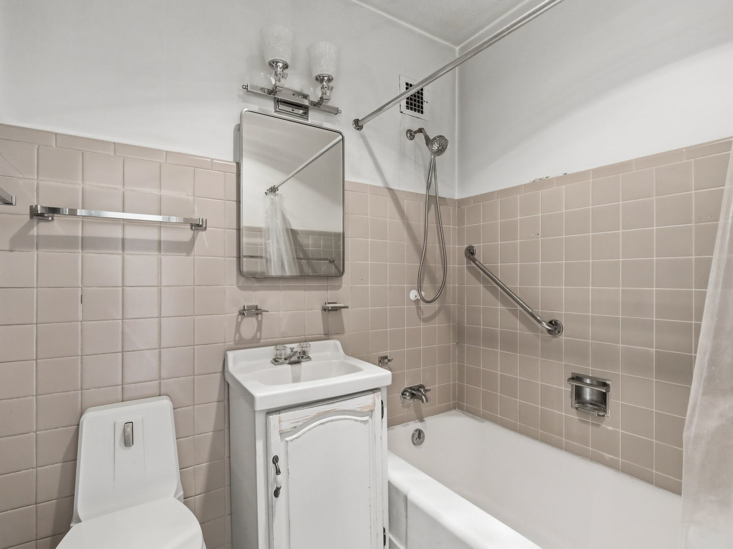5530 S Shore Drive 17a Property Photo 10