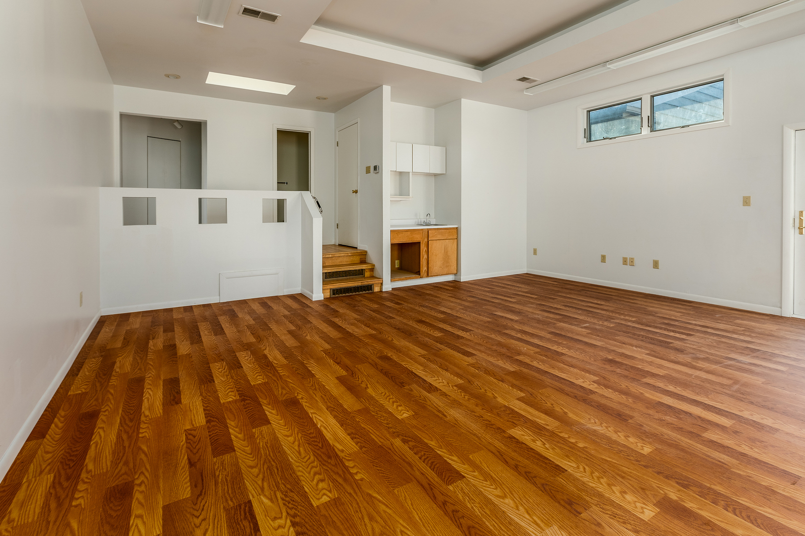 1004 S Taylor Drive Property Photo 18