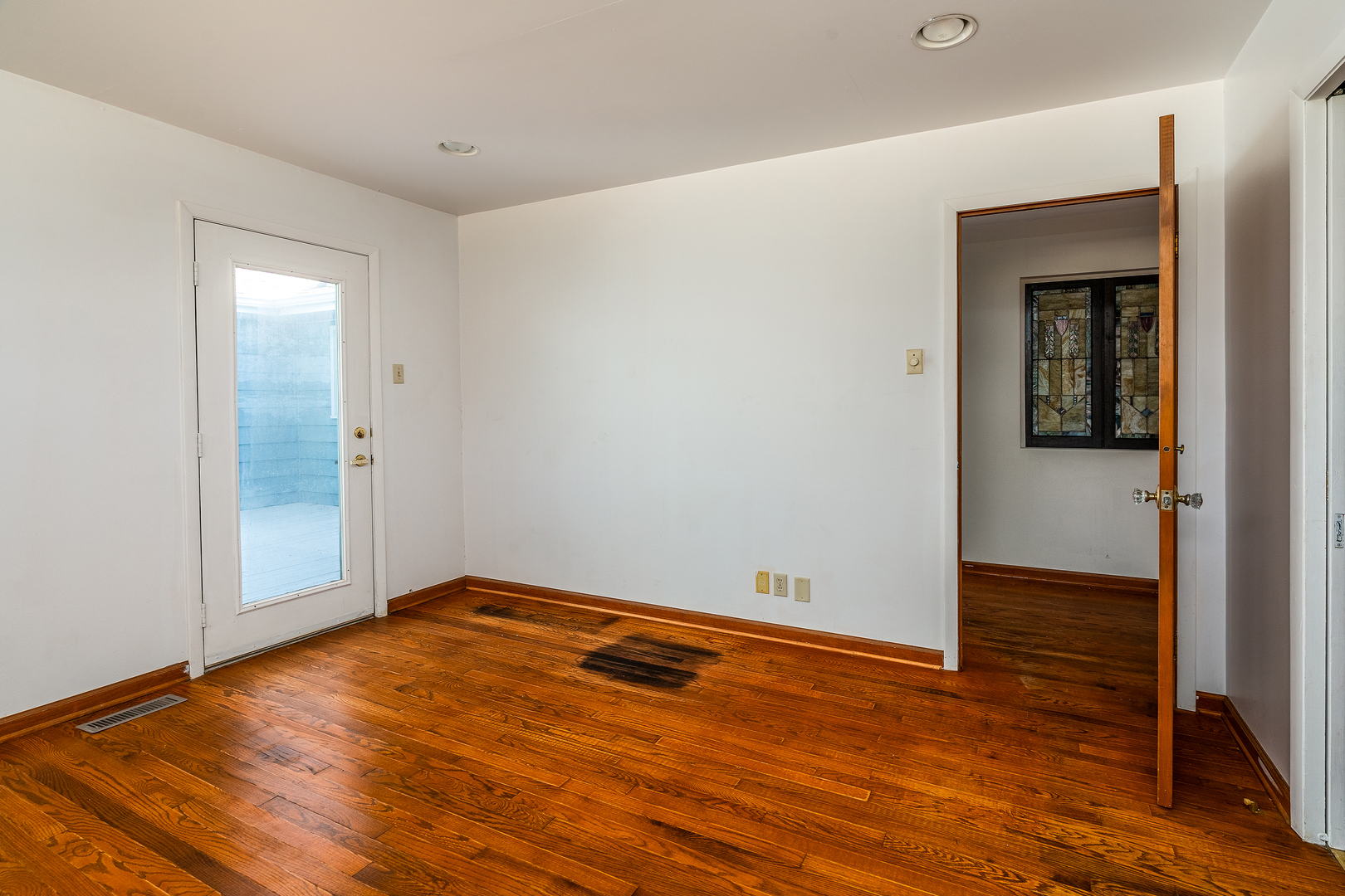 1004 S Taylor Drive Property Photo 27