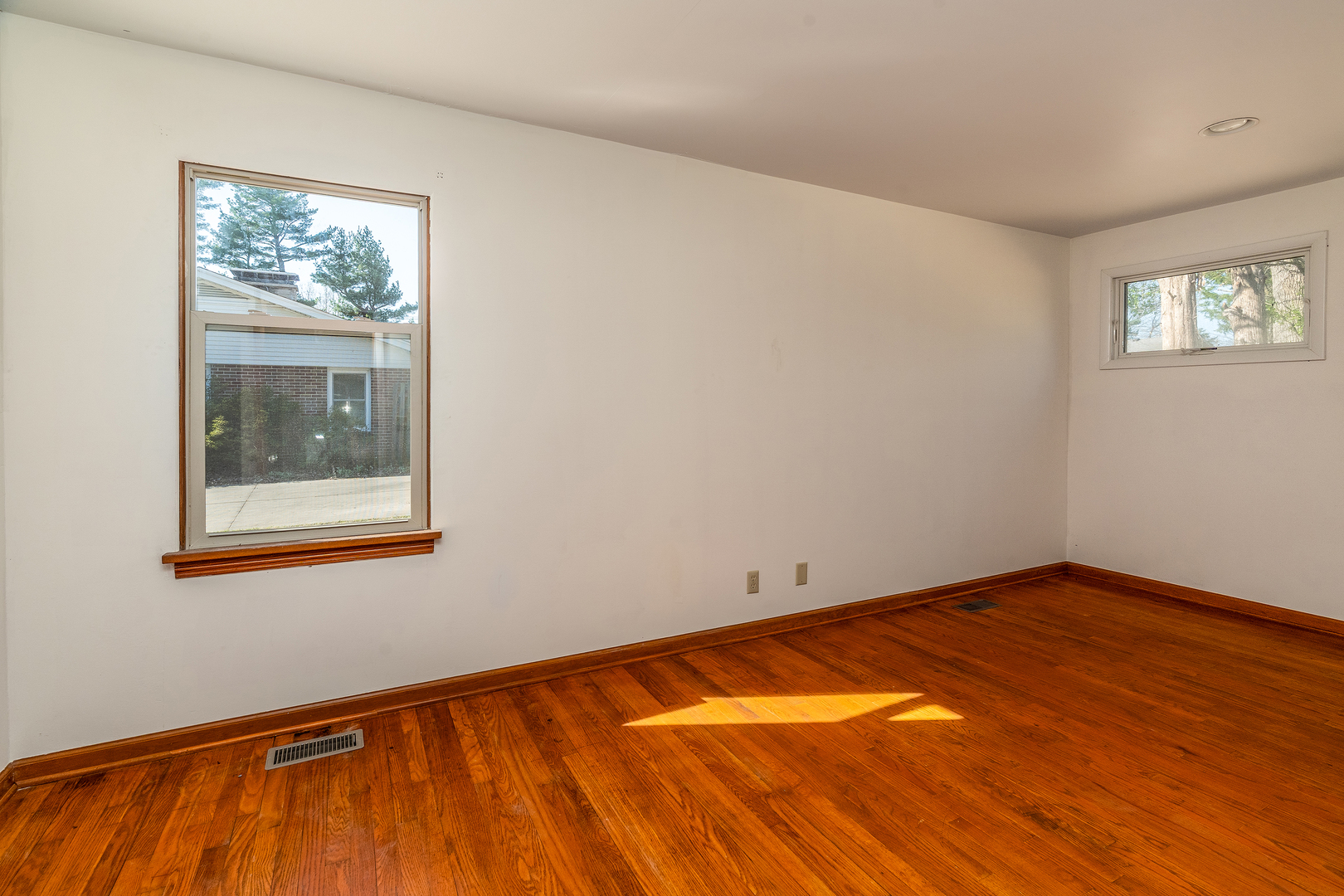 1004 S Taylor Drive Property Photo 28