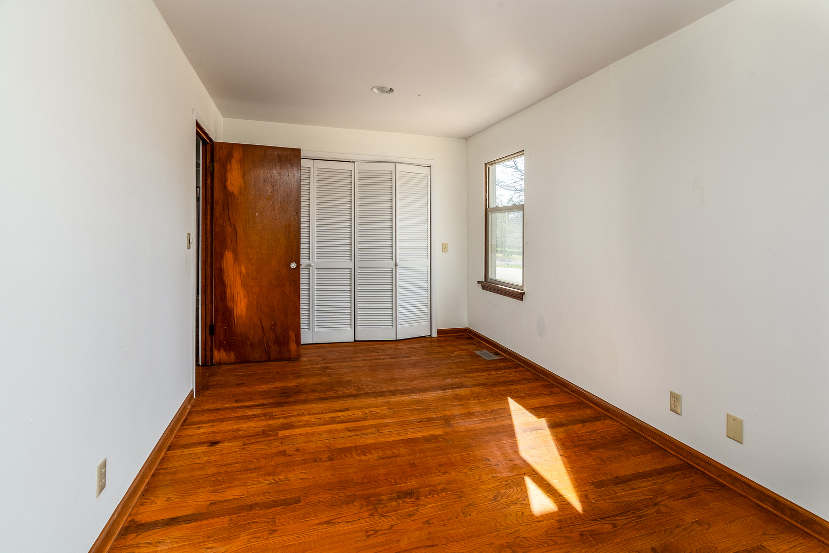 1004 S Taylor Drive Property Photo 30