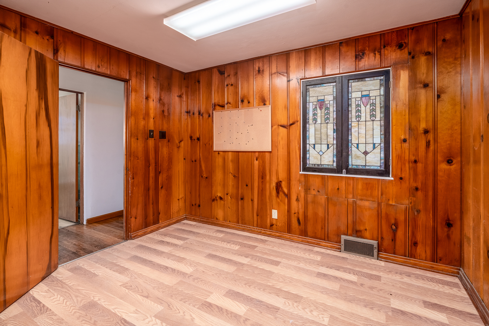 1004 S Taylor Drive Property Photo 33