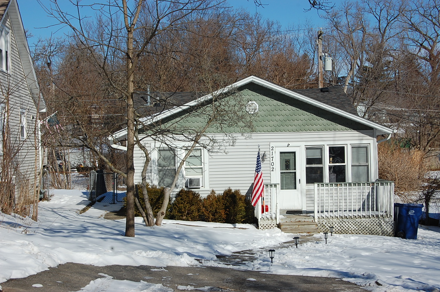 21702 W Edgewood Avenue Property Photo 1