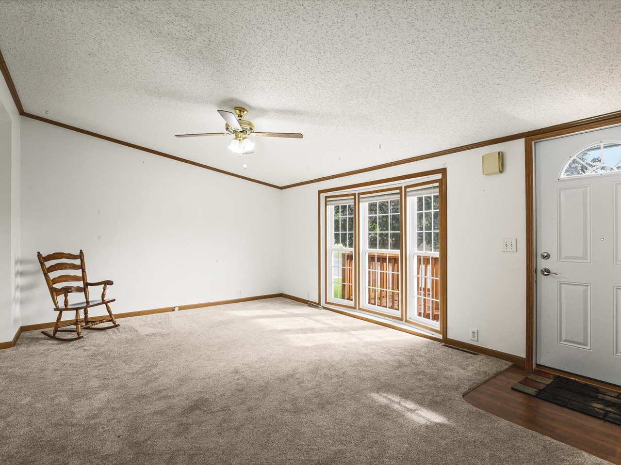 5410 Autumnash Lane Property Photo 9