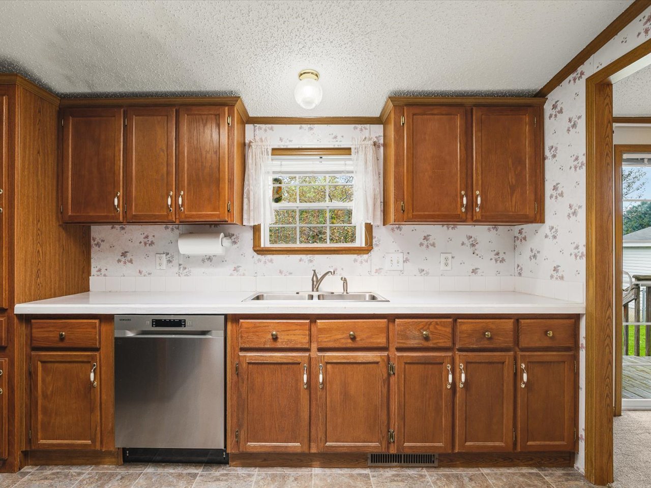 5410 Autumnash Lane Property Photo 16
