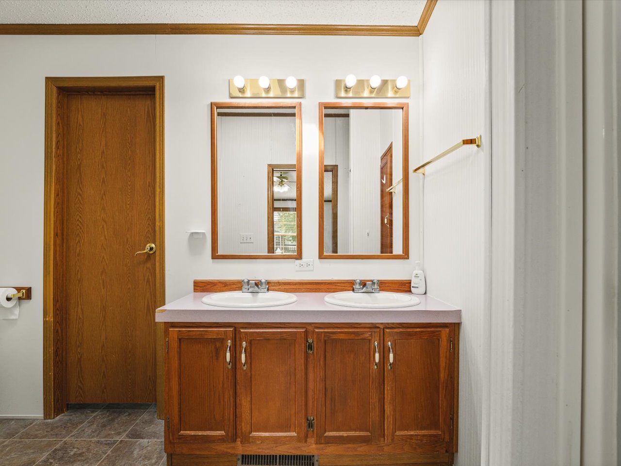 5410 Autumnash Lane Property Photo 24