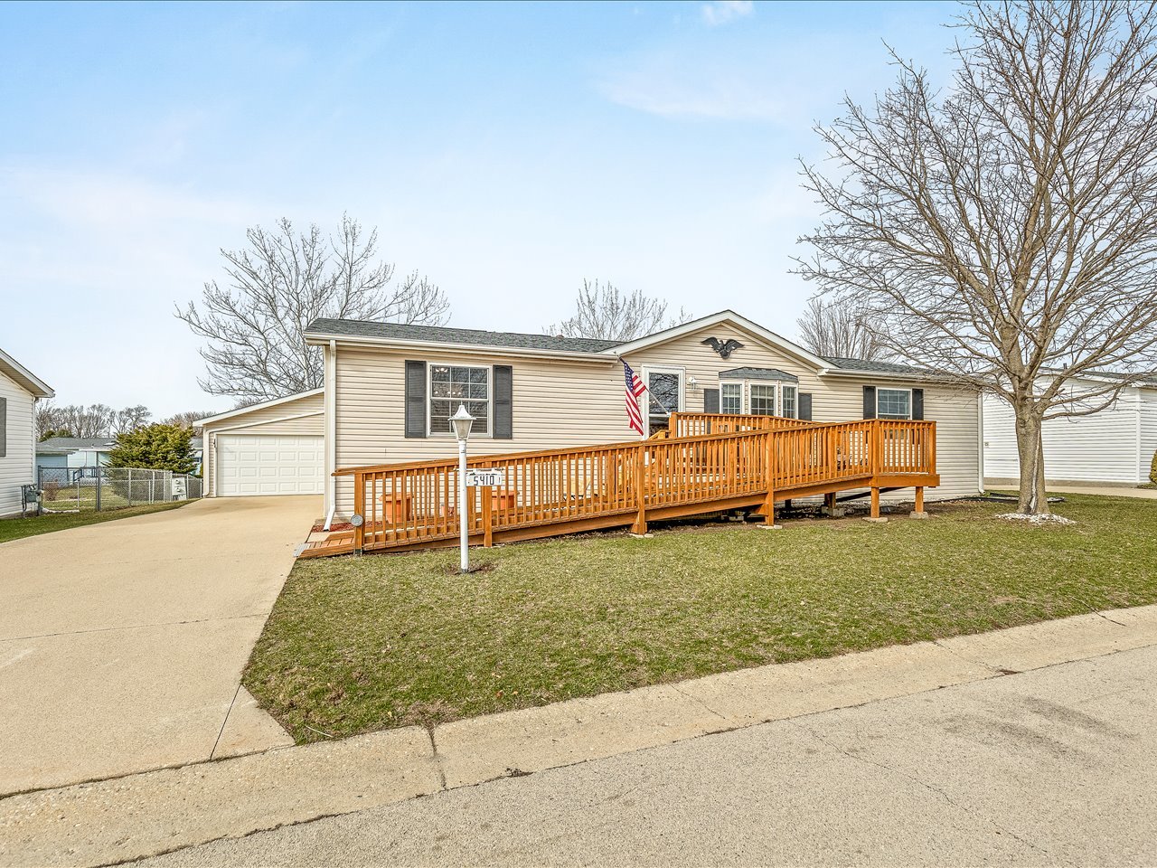 5410 Autumnash Lane Property Photo 46