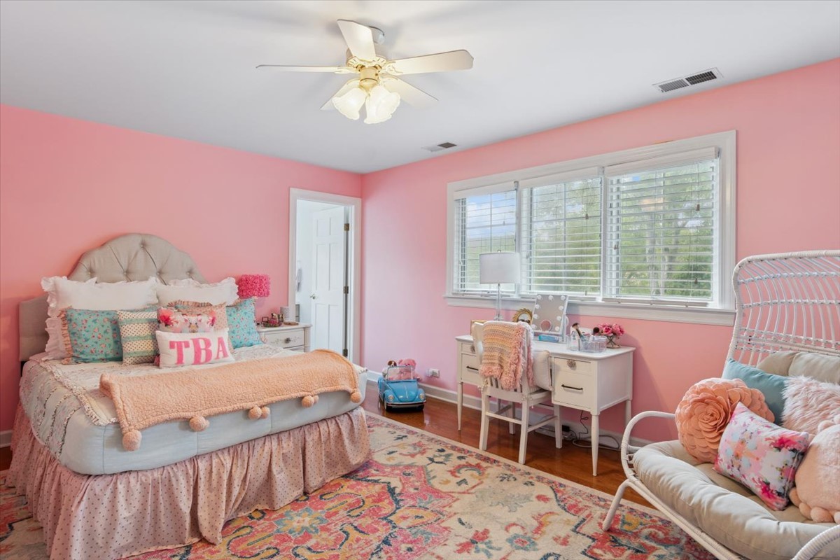 525 36th Street Property Photo 10
