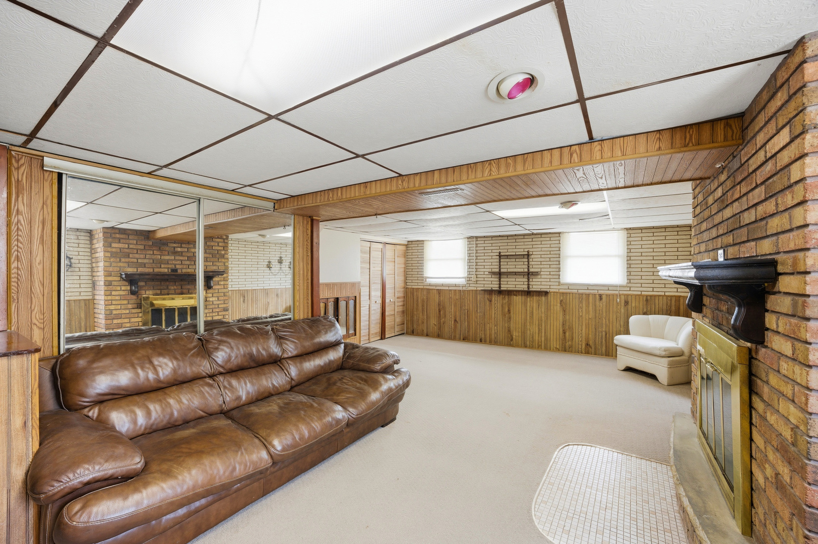 105 E Center Street Property Photo 12