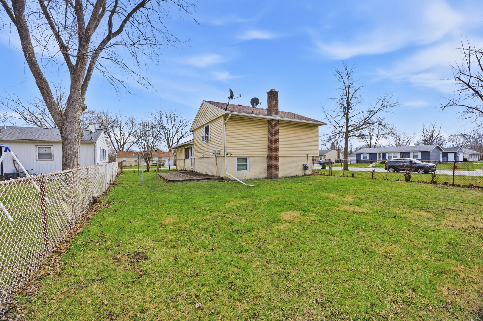 105 E Center Street Property Photo 13