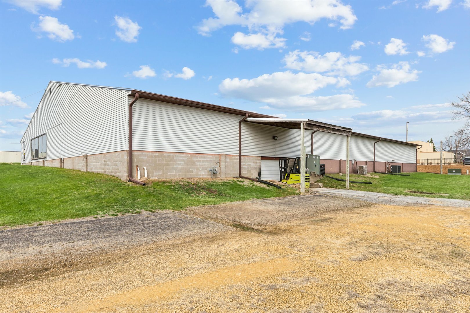 1323 11th Street B Property Photo 3