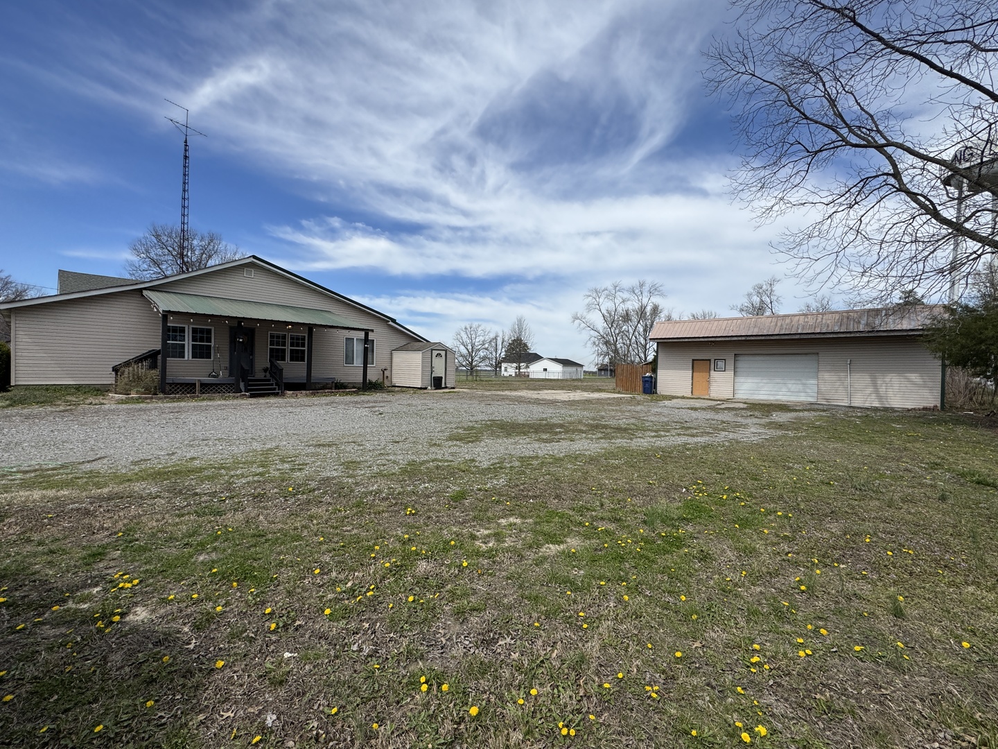 303 W Main Street Property Photo 4