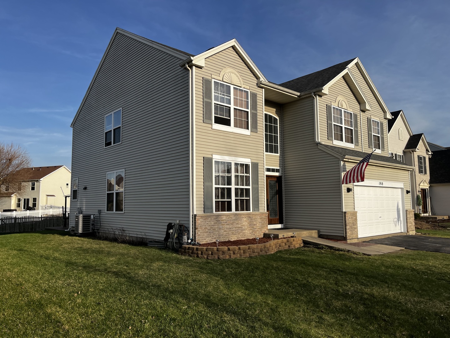 1918 Windstone Drive Property Photo 4