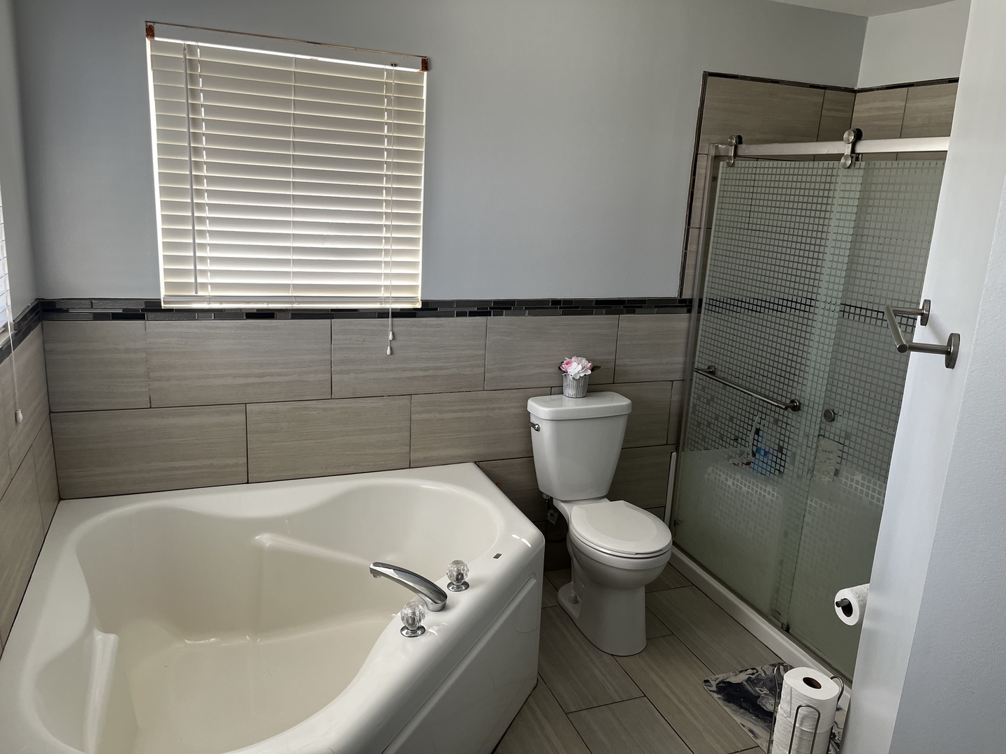 1918 Windstone Drive Property Photo 33