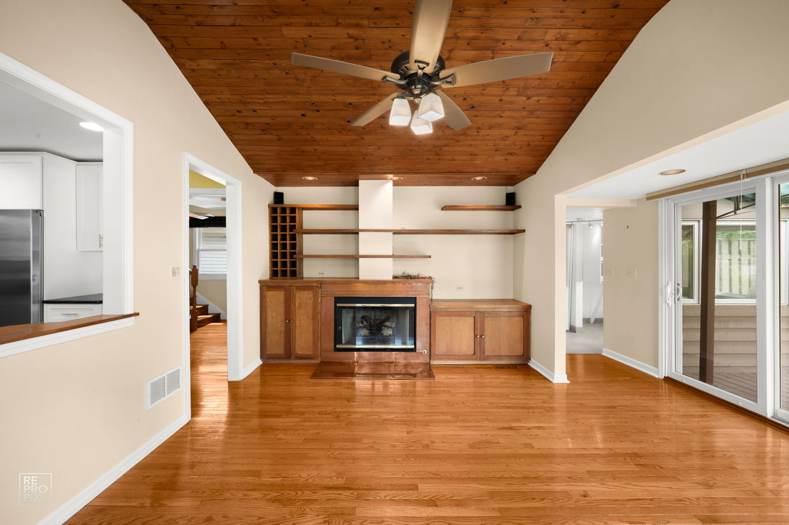 3315 S Riverdale Road Property Photo 19