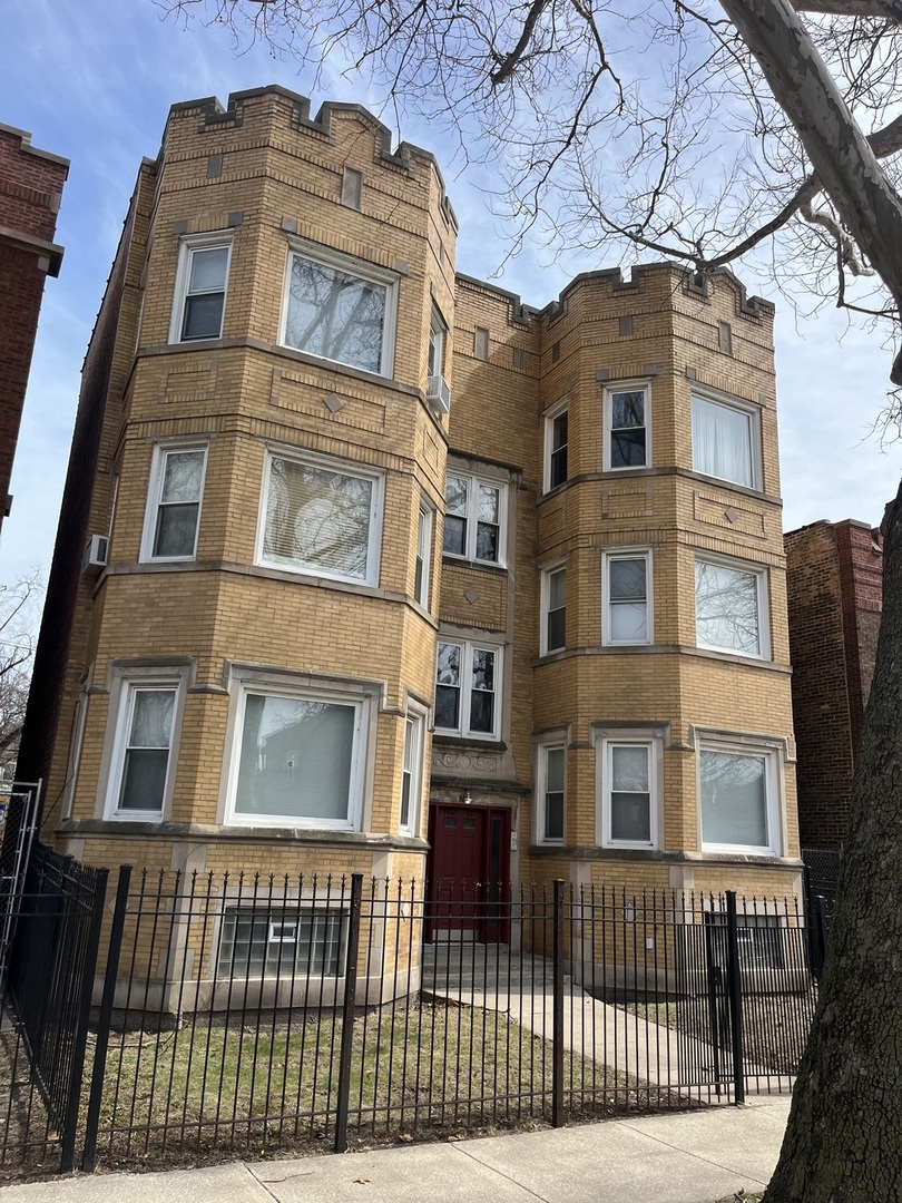 7951 S Burnham Avenue Property Photo 1