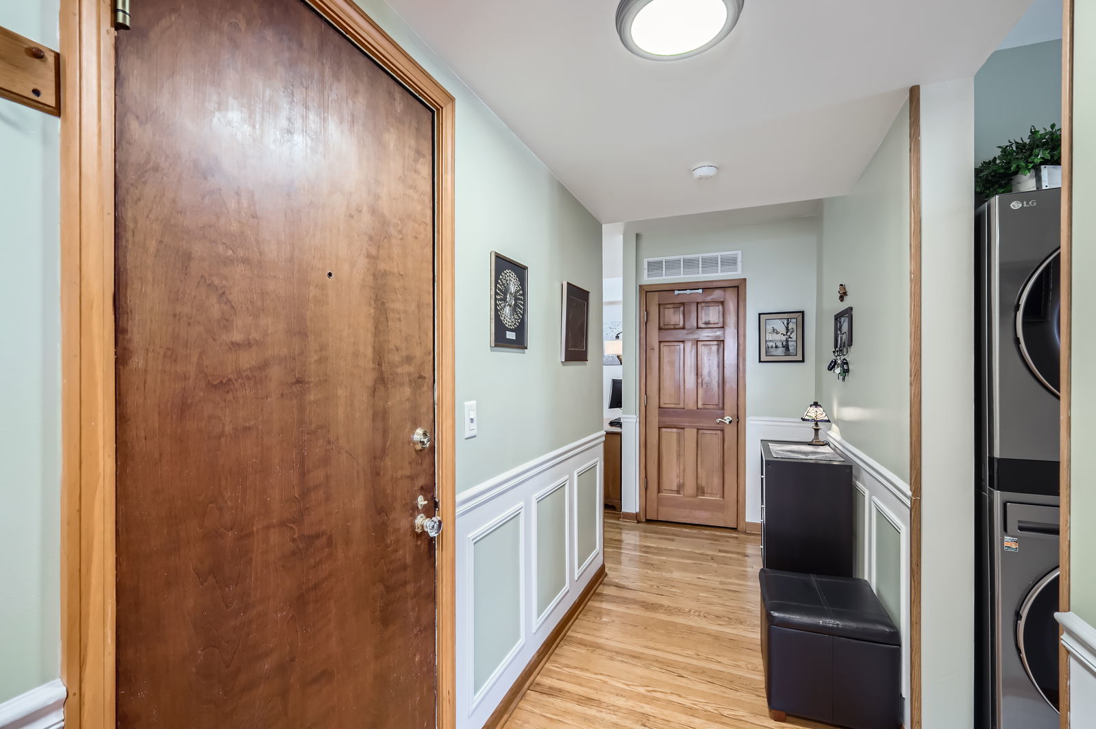 28 S 6th Avenue 1d Property Photo 12