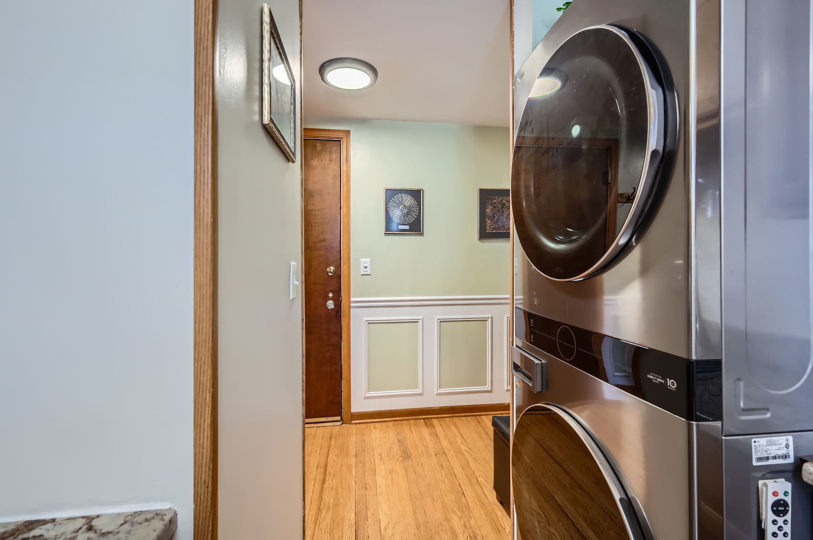 28 S 6th Avenue 1d Property Photo 13