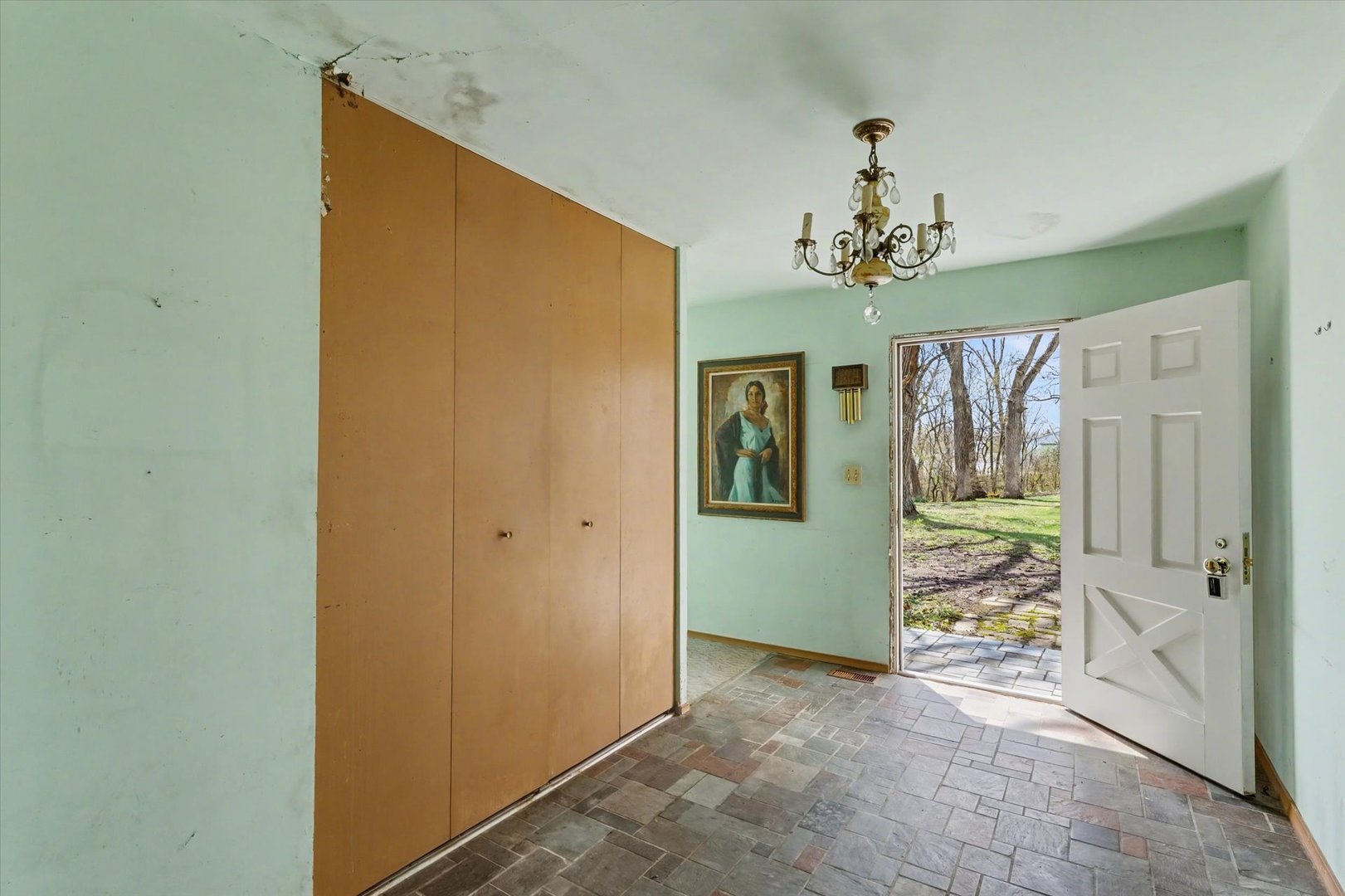 404 Oak Drive Property Photo 6