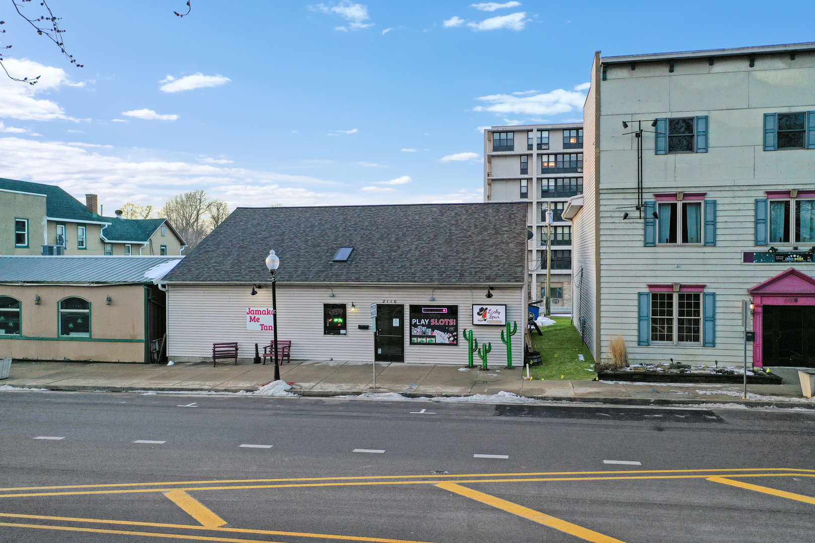 2110 4th Street Property Photo 4