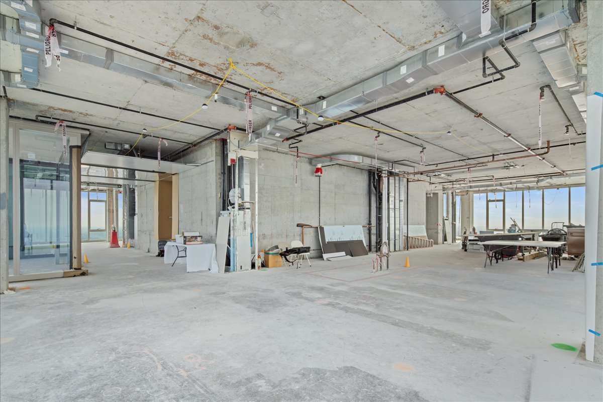363 E Wacker Drive 9101 Property Photo 23